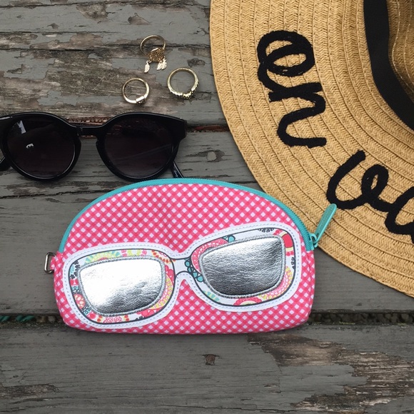 thirty-one Handbags - Thirty one}• sunglasses pouch